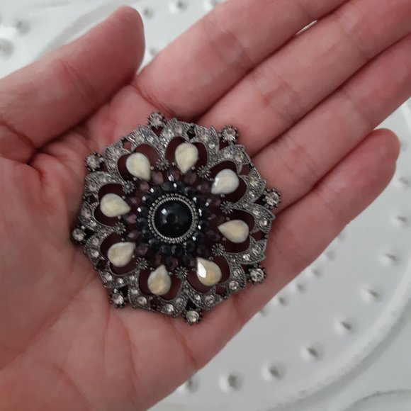 Vintage style Brooch - Picture 3 of 3